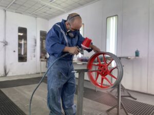 Application de la peinture sur une jante !