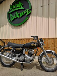 Restauration peinture d'une Norton