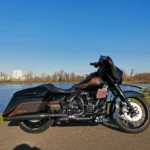 Déco tout en peinture pour Harley davidson bordeaux
