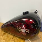 Réservoir Harley Davidson style whisky et peinture froissée